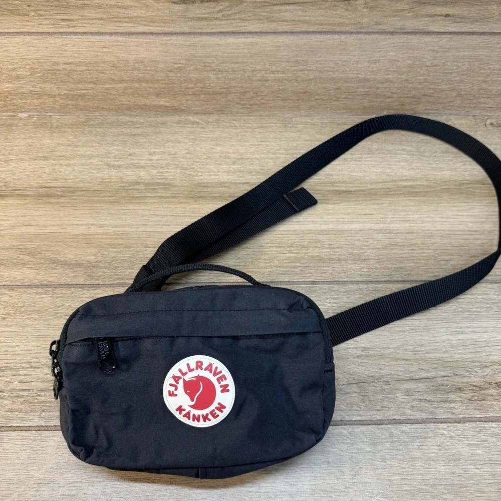 FjallRaven Kanken Hip Fanny Pack Compact Pockets Adjustable Strap Travel Black